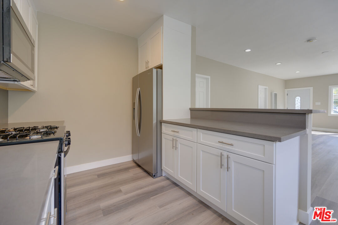 1127 N Formosa Ave