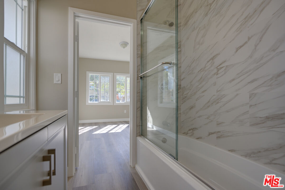 1127 N Formosa Ave