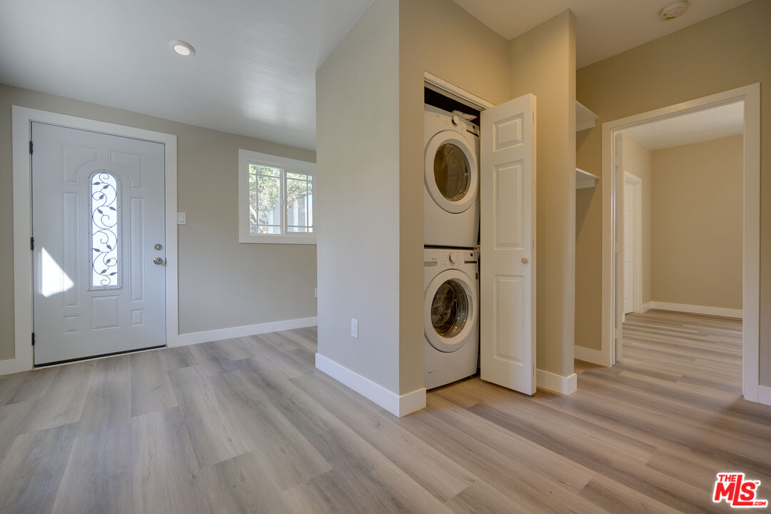 1127 N Formosa Ave