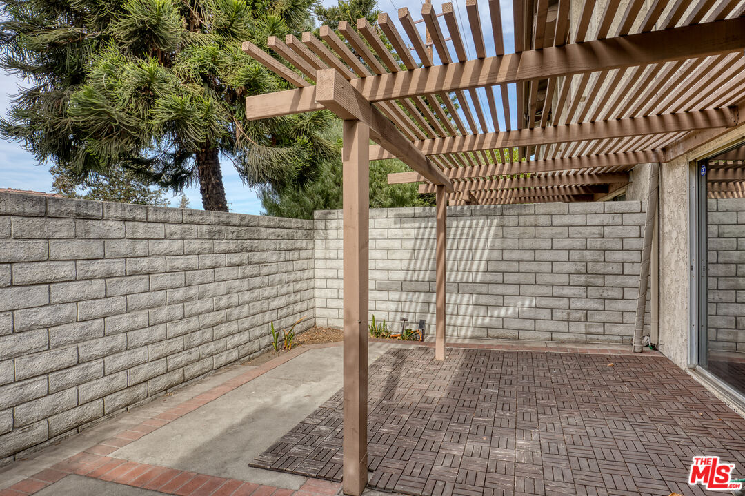 5235 Village Circle Dr