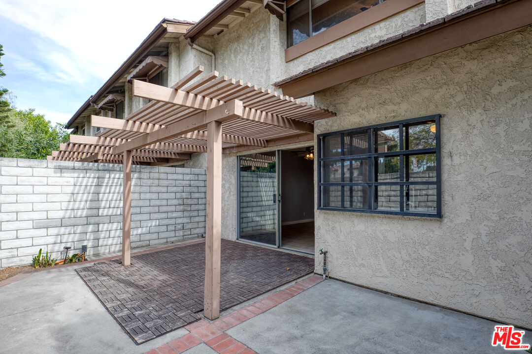 5235 Village Circle Dr