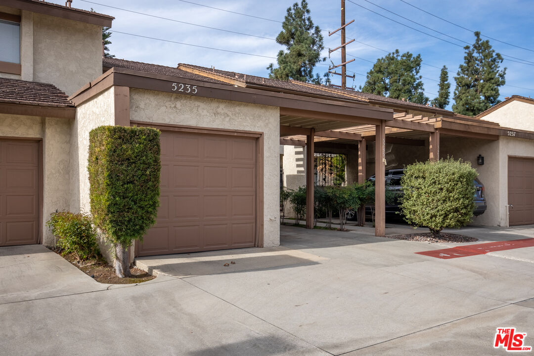5235 Village Circle Dr