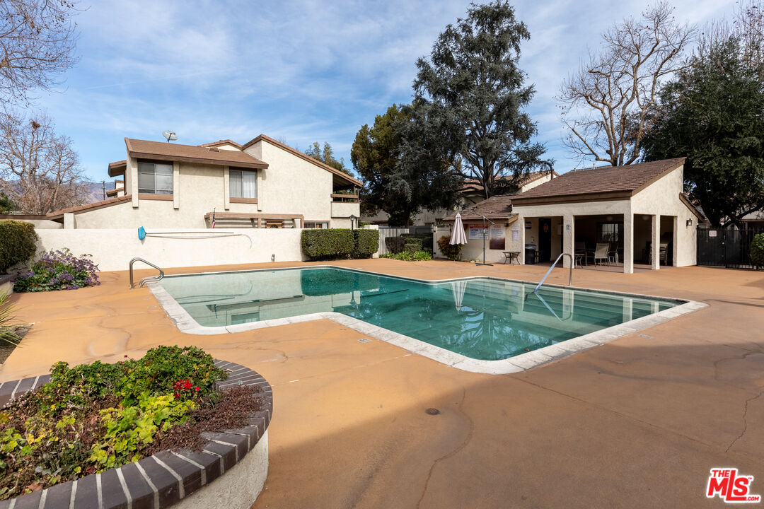 5235 Village Circle Dr