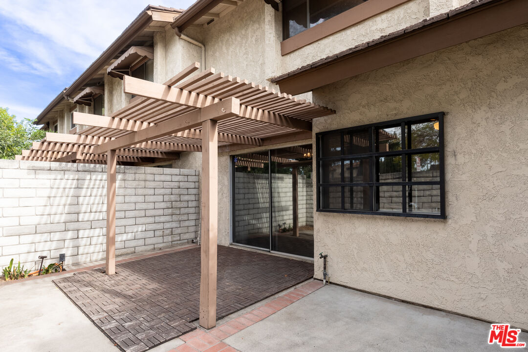 5235 Village Circle Dr