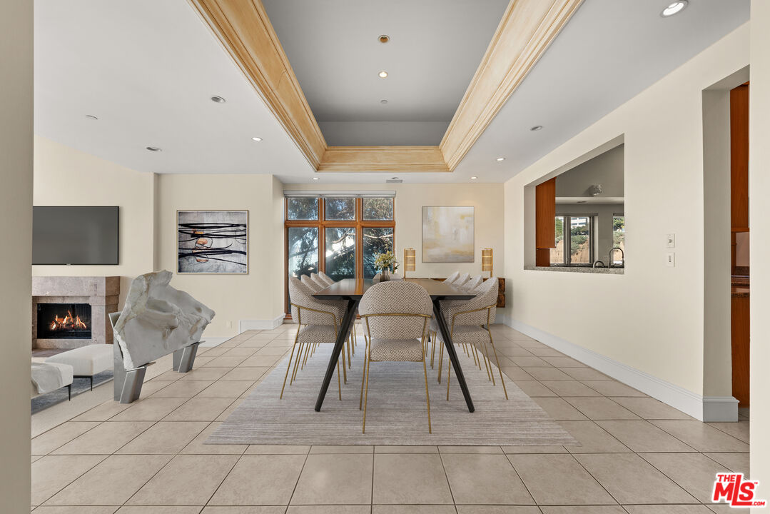 1351 Palisades Beach Rd Unit: 400