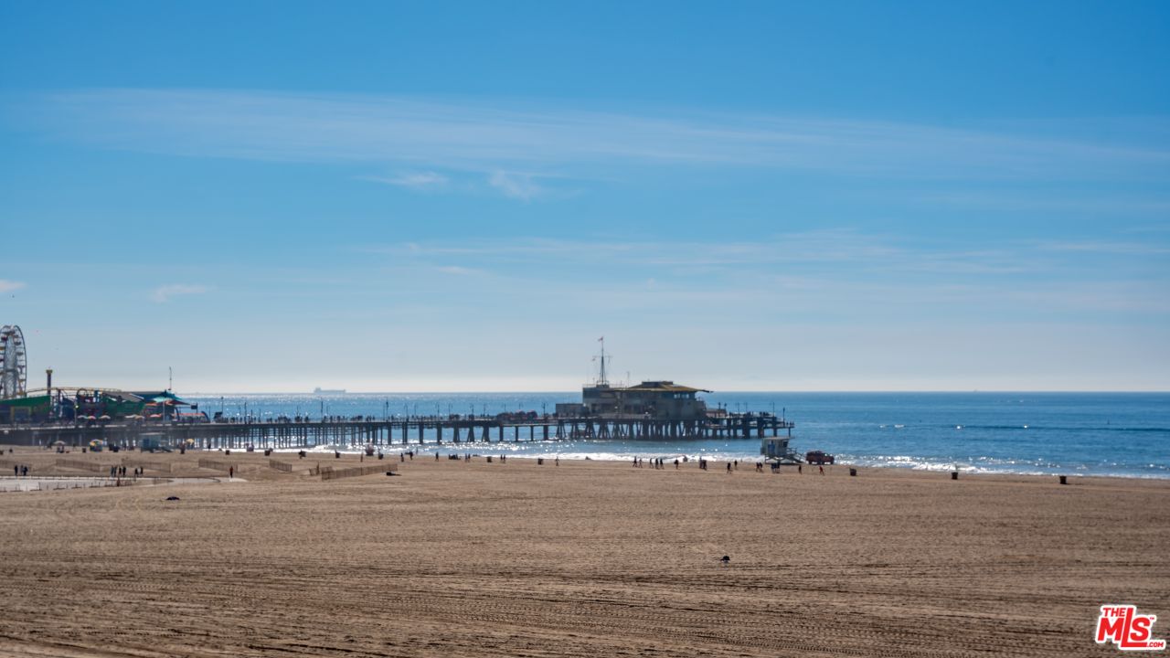 1351 Palisades Beach Rd Unit: 400