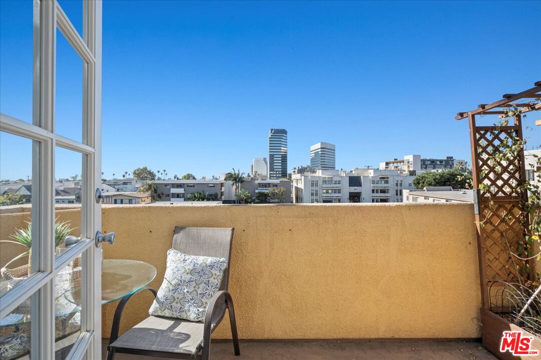 1225 Armacost Ave Unit: 303
