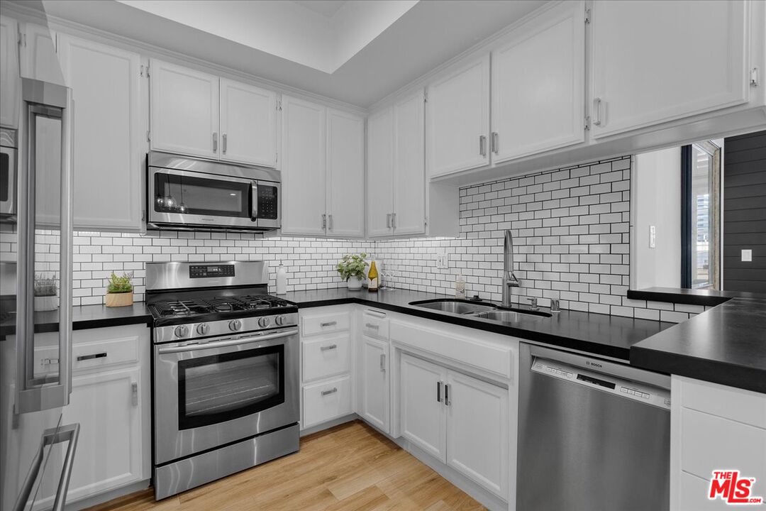 1225 Armacost Ave Unit: 303