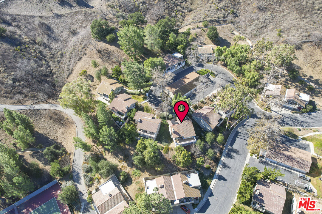 5705 Camelia Ln