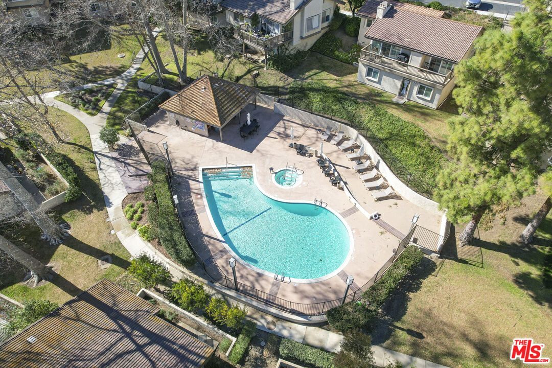 5705 Camelia Ln