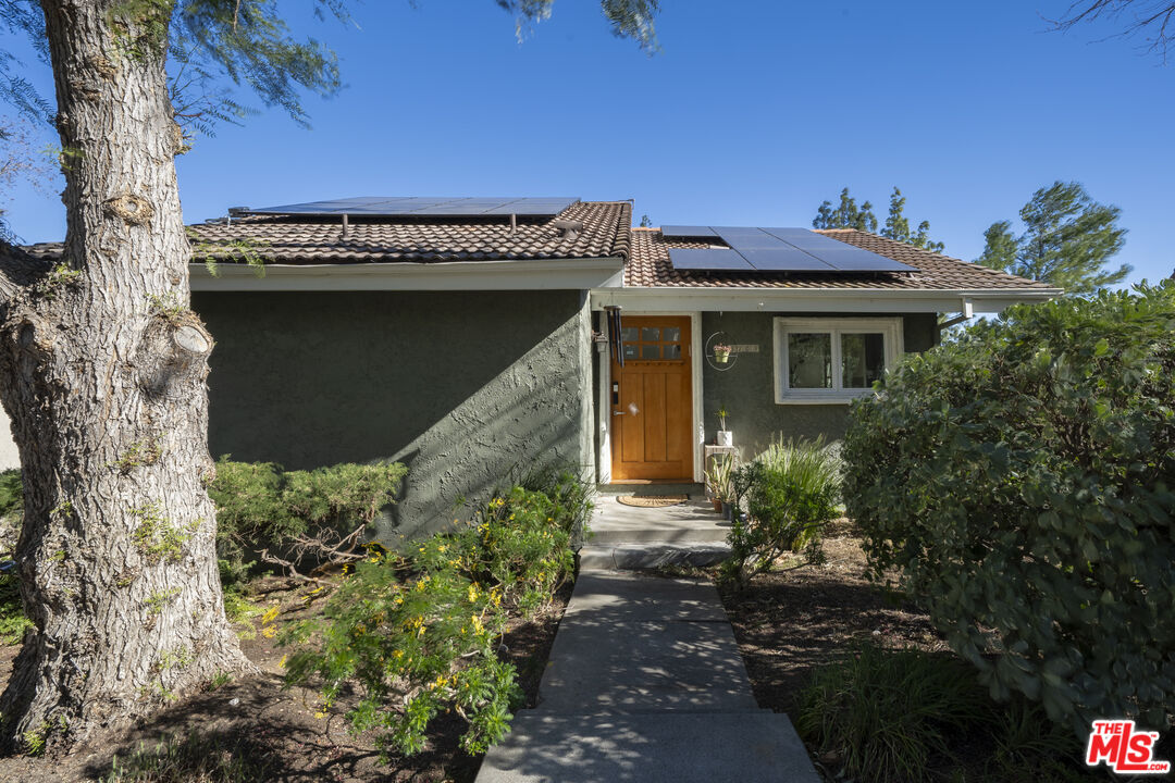 5705 Camelia Ln