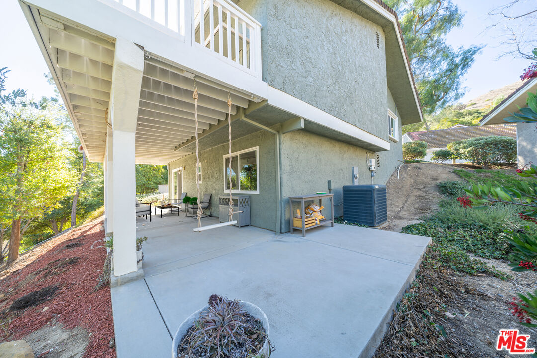 5705 Camelia Ln