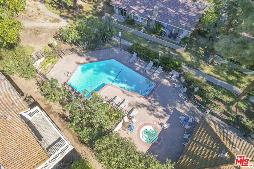 5705 Camelia Ln