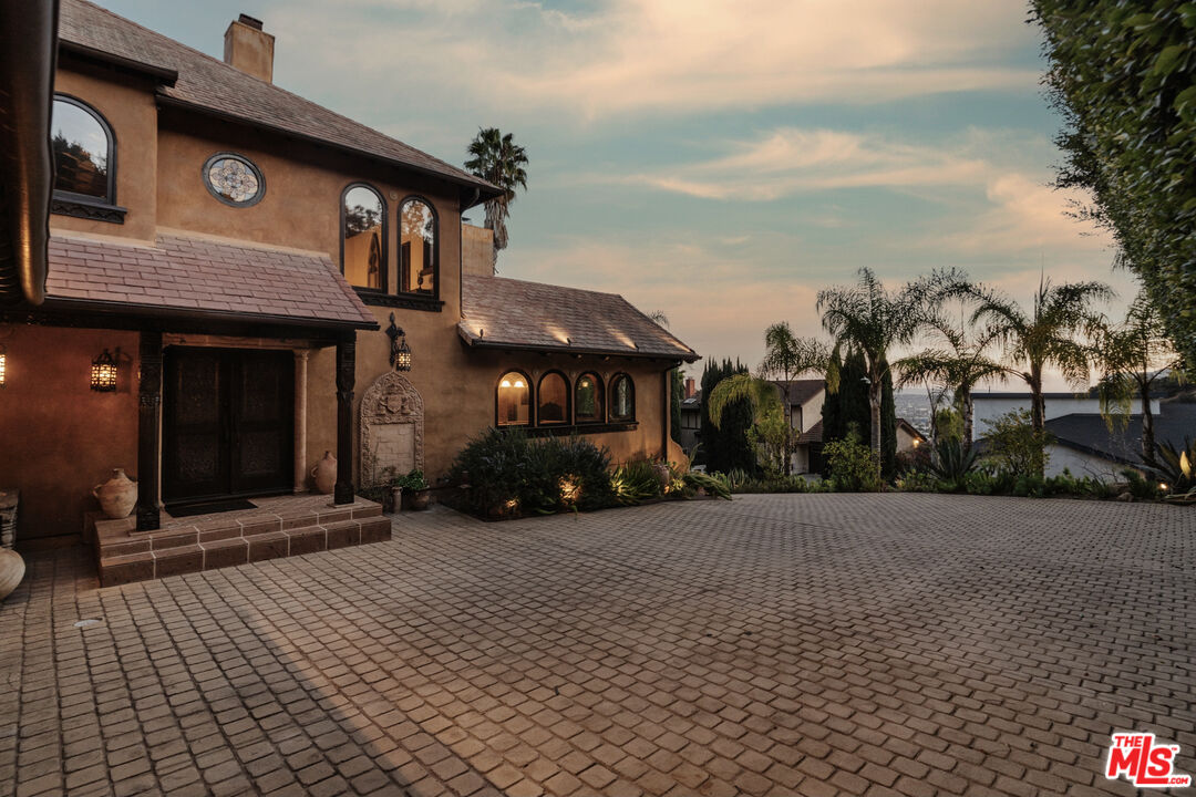 7947 Electra Dr
