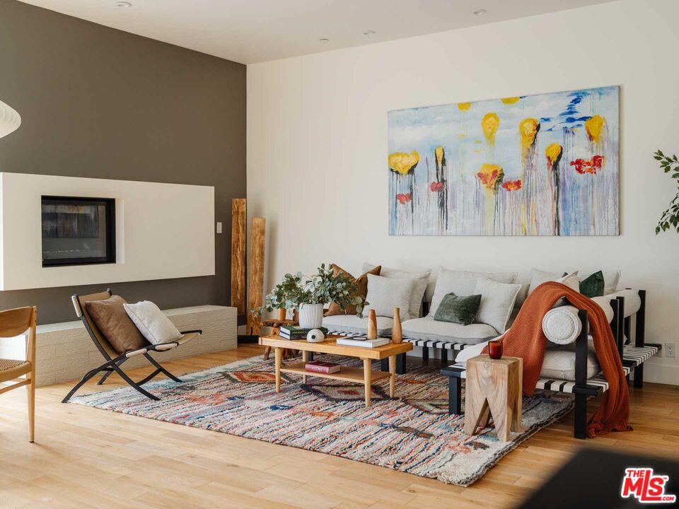 11370 Aqua Vista St