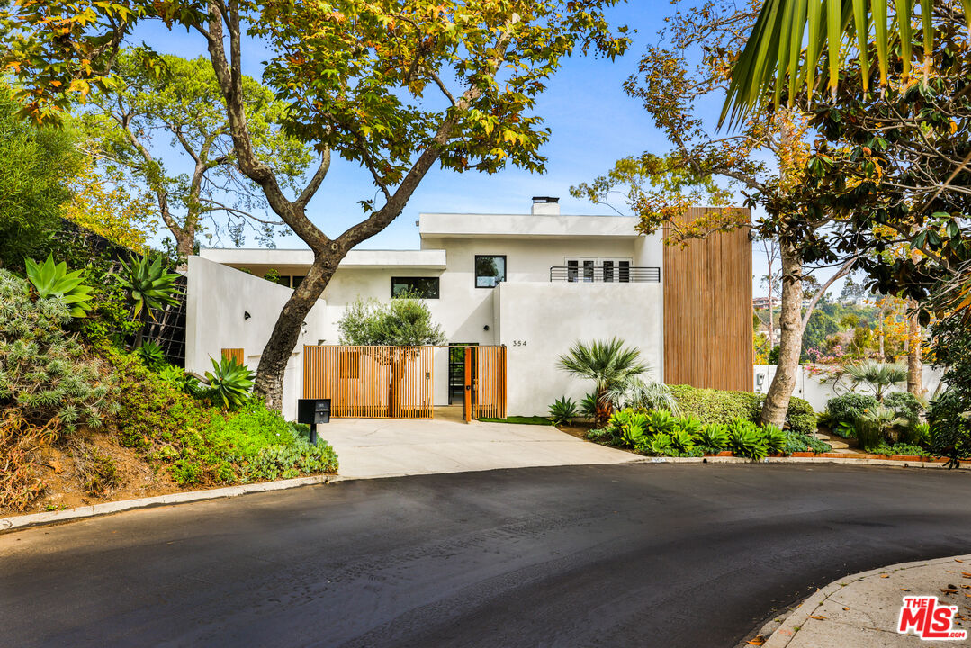 354 Amalfi Dr
