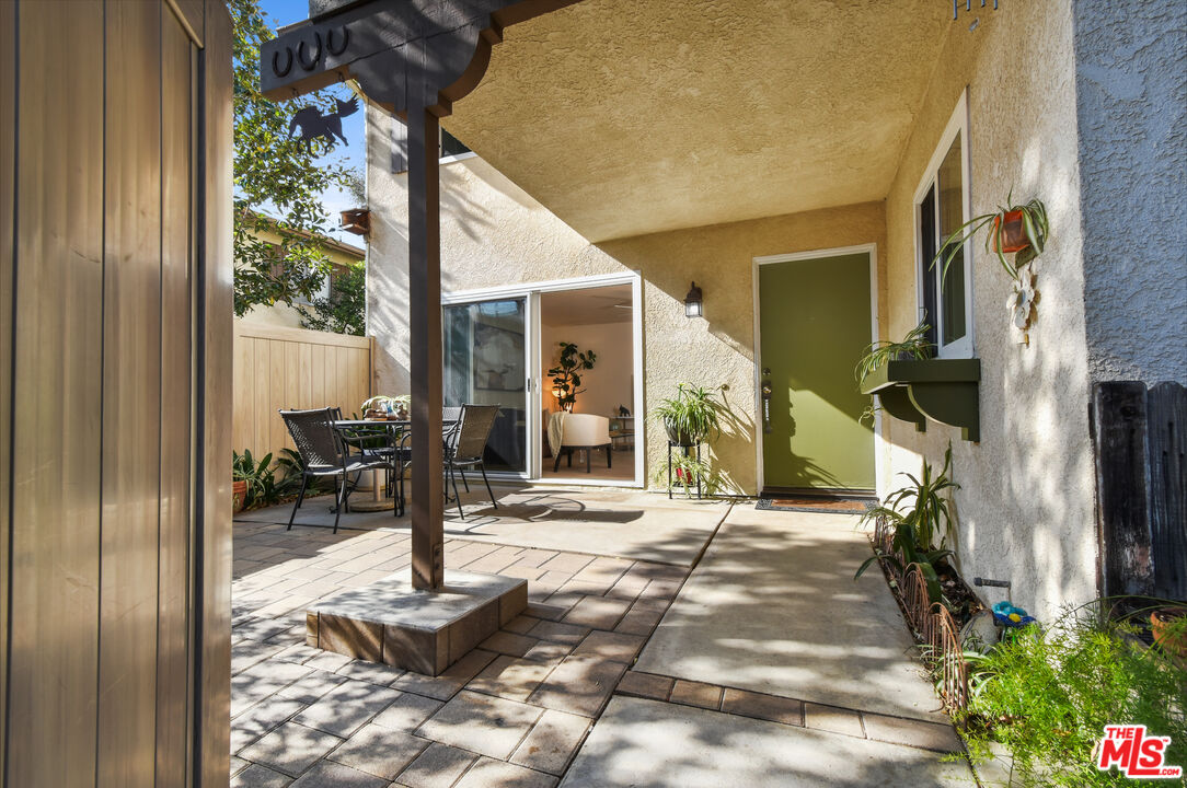 10341 Canoga Ave Unit: 19