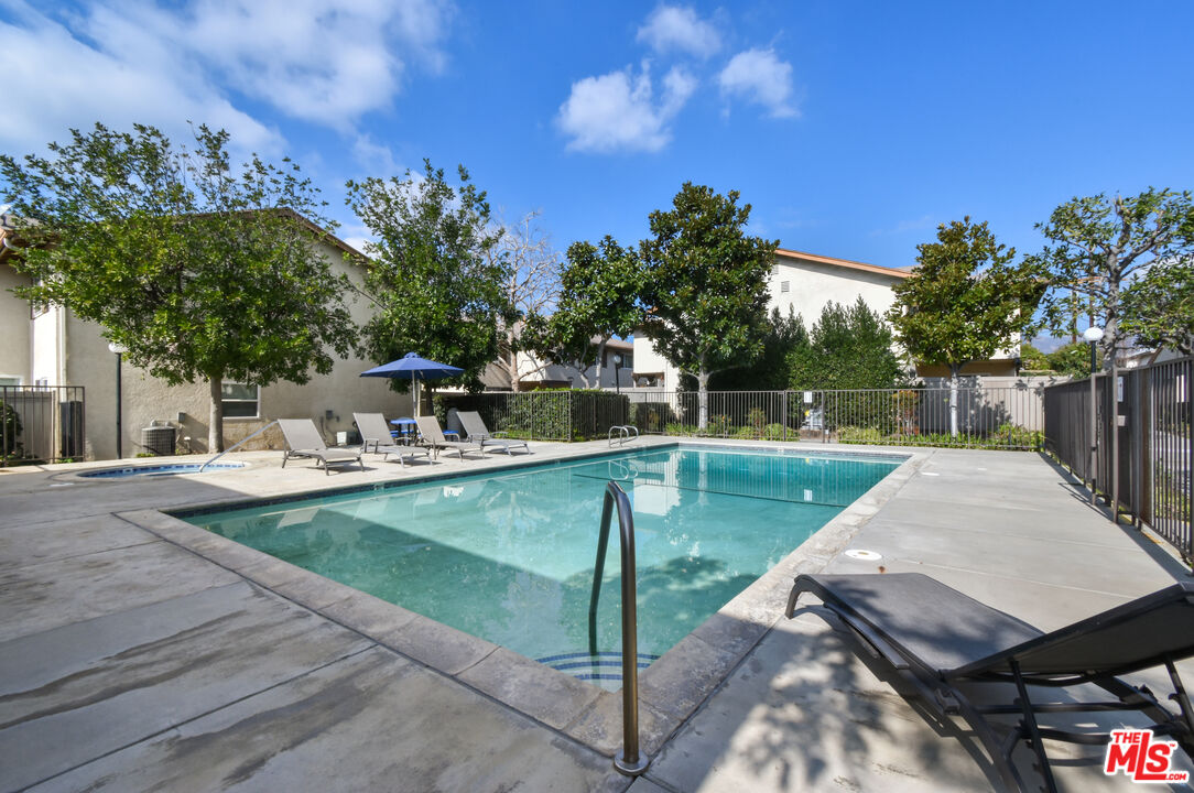 10341 Canoga Ave Unit: 19