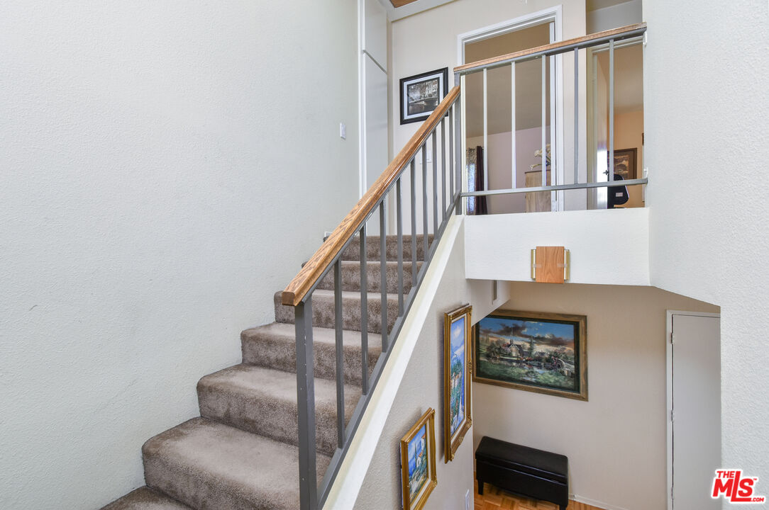 10341 Canoga Ave Unit: 19