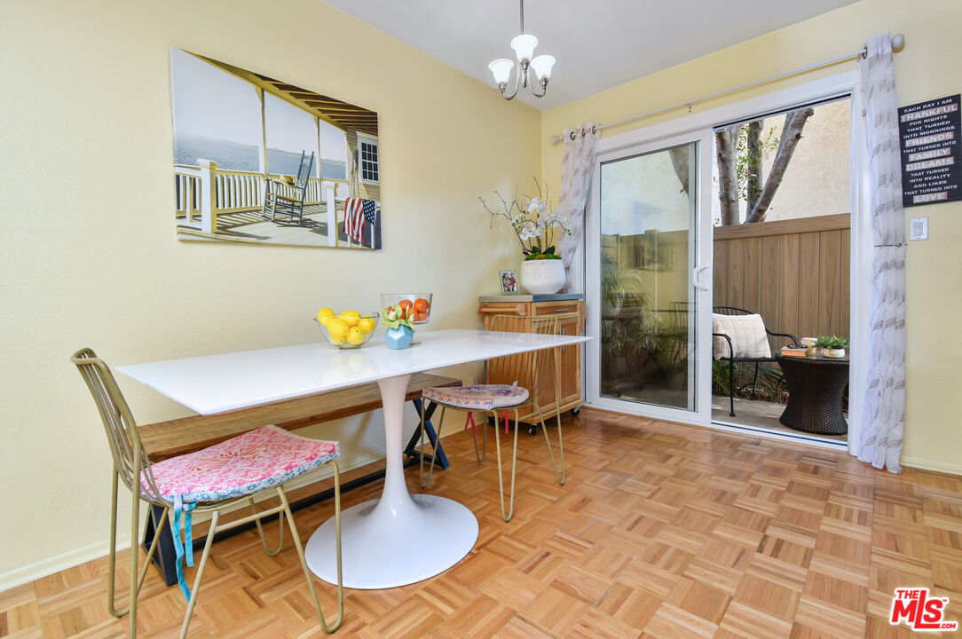 10341 Canoga Ave Unit: 19