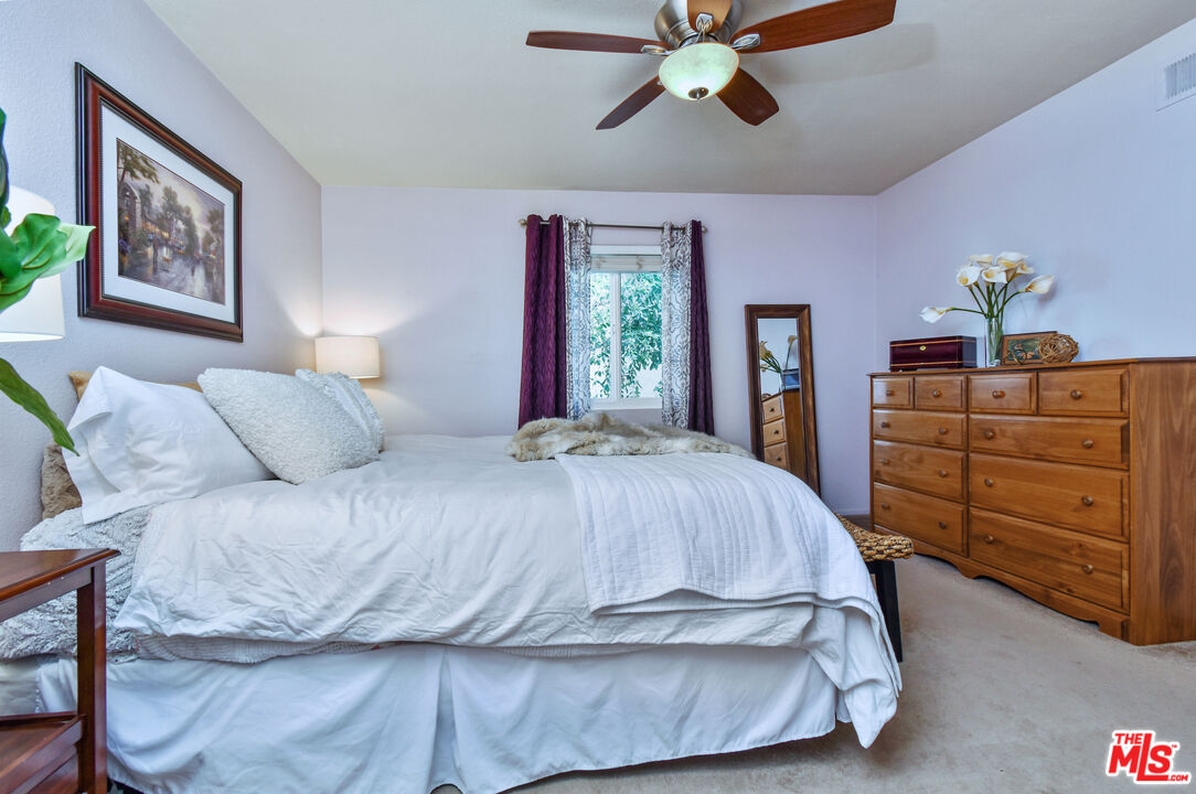 10341 Canoga Ave Unit: 19