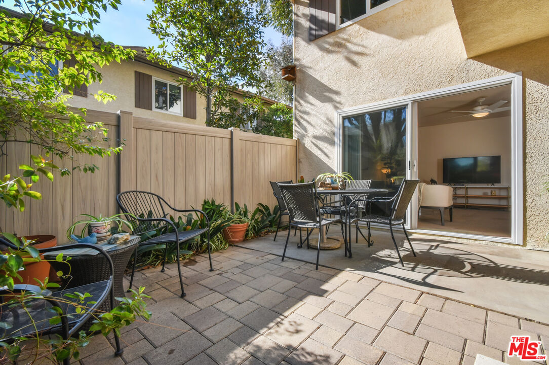 10341 Canoga Ave Unit: 19