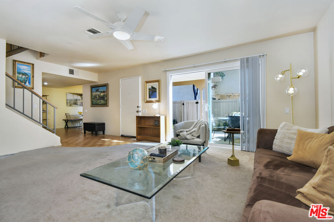 10341 Canoga Ave Unit: 19