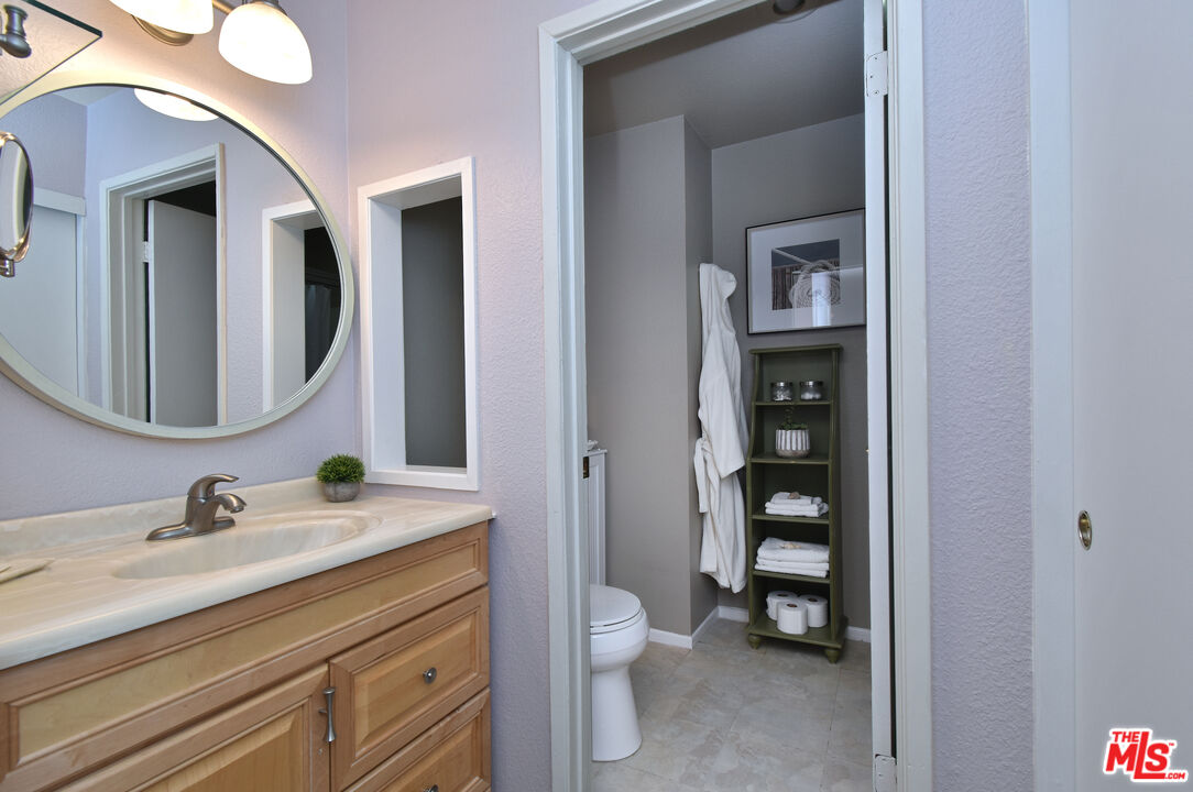 10341 Canoga Ave Unit: 19