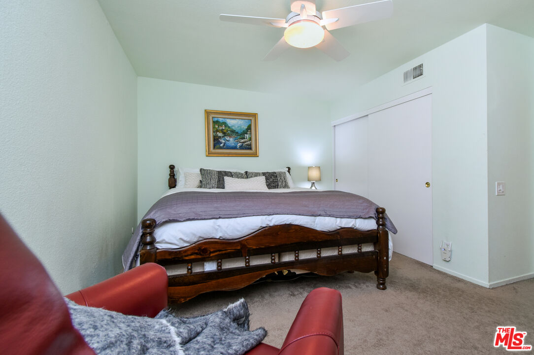 10341 Canoga Ave Unit: 19