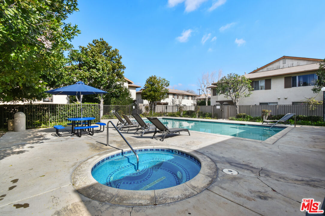 10341 Canoga Ave Unit: 19