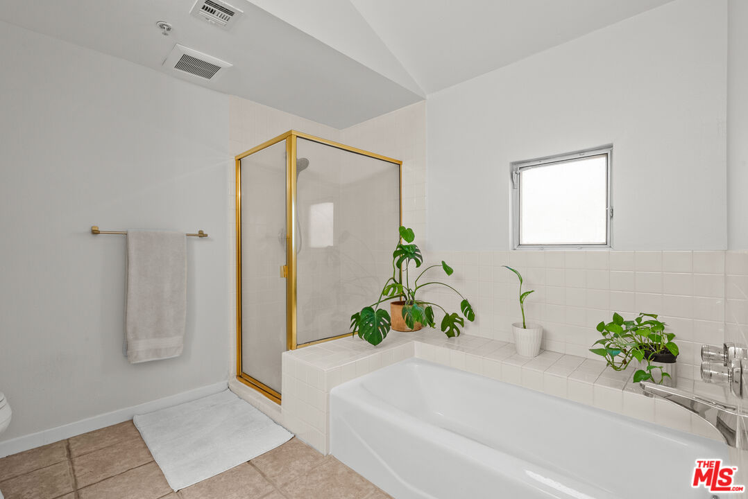 5107 Coldwater Canyon Ave Unit: 5