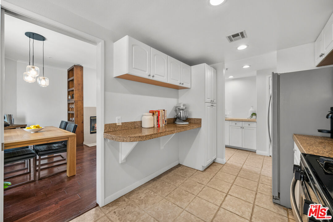 5107 Coldwater Canyon Ave Unit: 5