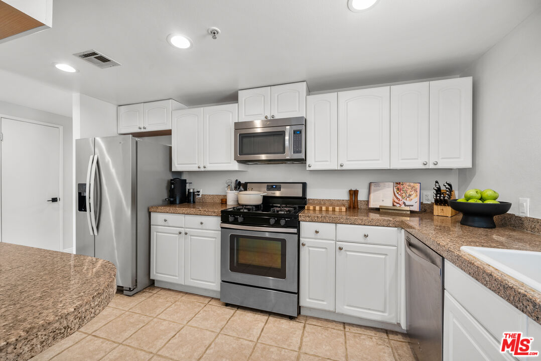 5107 Coldwater Canyon Ave Unit: 5