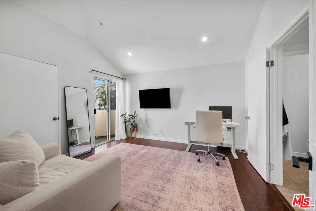 5107 Coldwater Canyon Ave Unit: 5