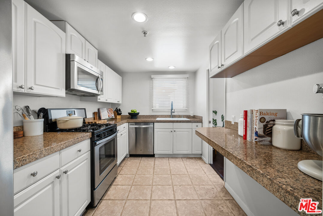 5107 Coldwater Canyon Ave Unit: 5