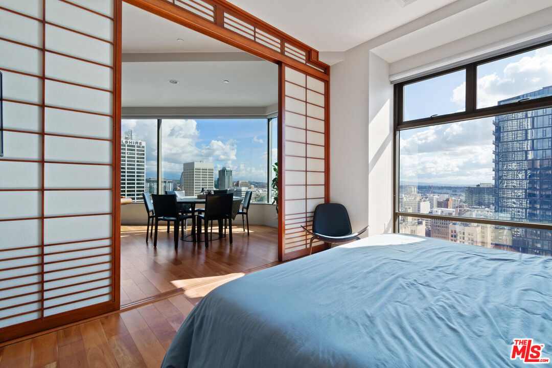 801 S Grand Ave Unit: 2007