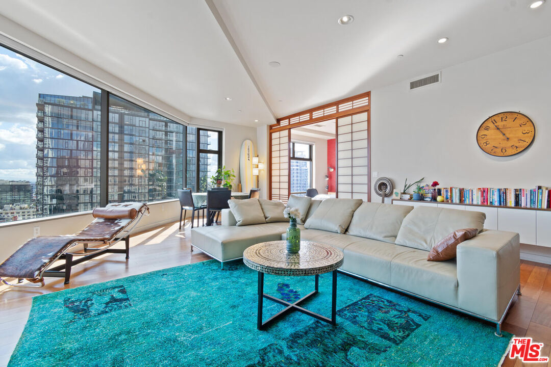 801 S Grand Ave Unit: 2007