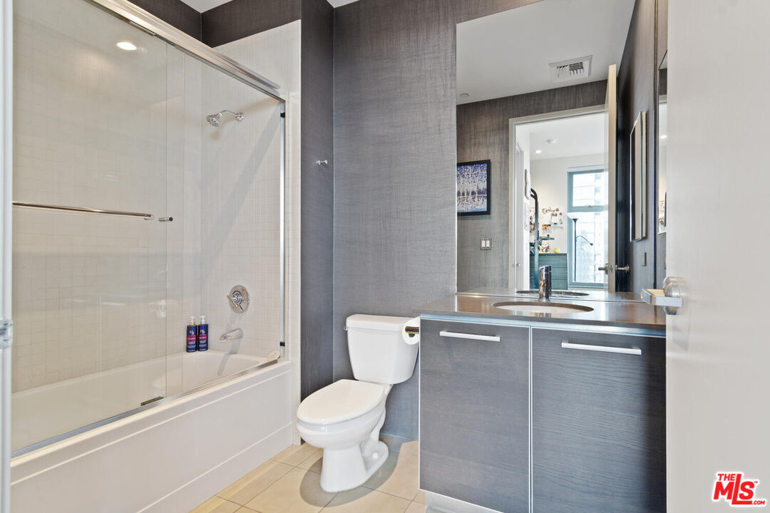 801 S Grand Ave Unit: 2007