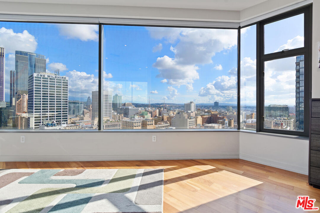 801 S Grand Ave Unit: 2007