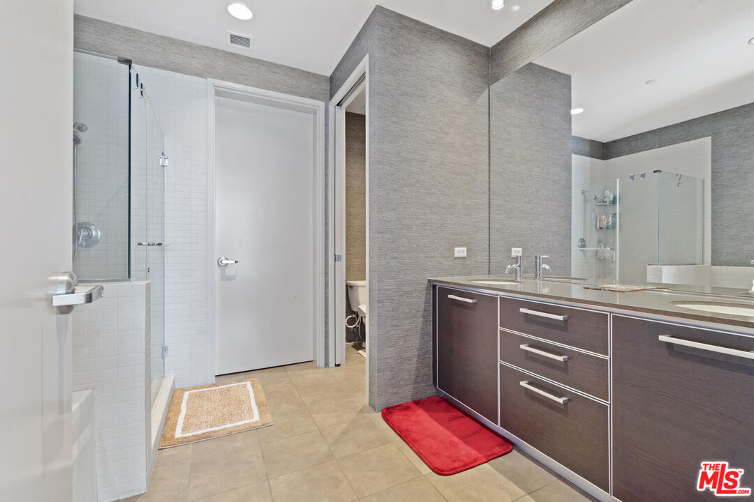 801 S Grand Ave Unit: 2007