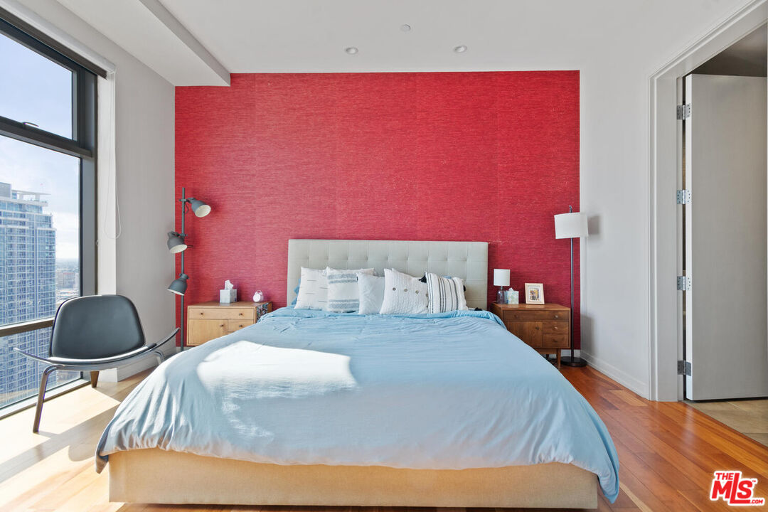 801 S Grand Ave Unit: 2007