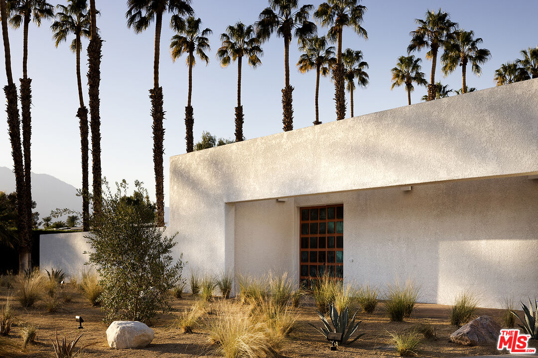 71020 La Paz Rd