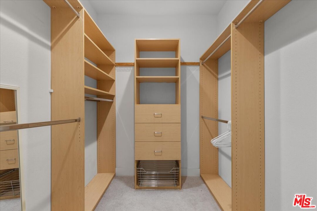1430 S Beverly Glen Blvd Unit: 302