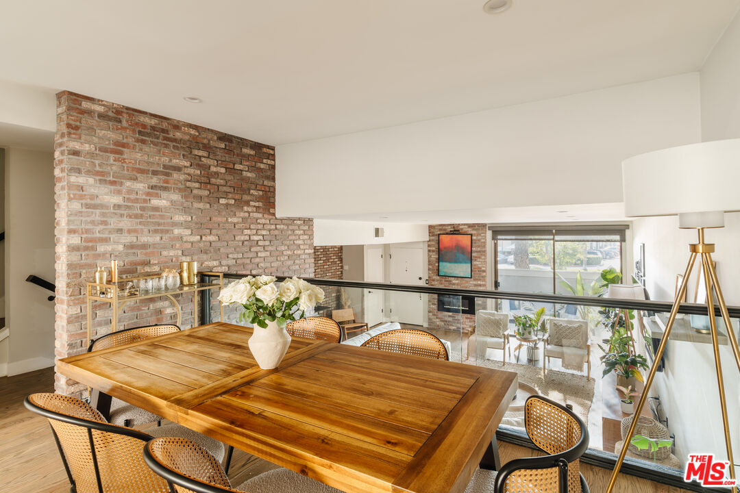 4310 Glencoe Ave Unit: 8