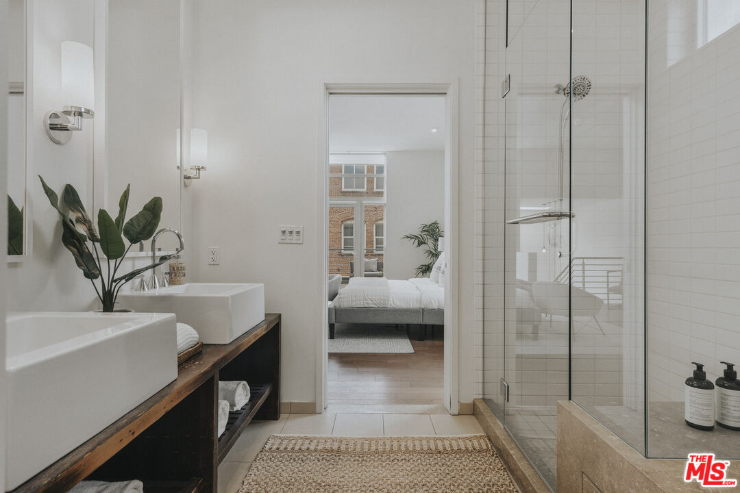 940 E 2nd St Unit: 36