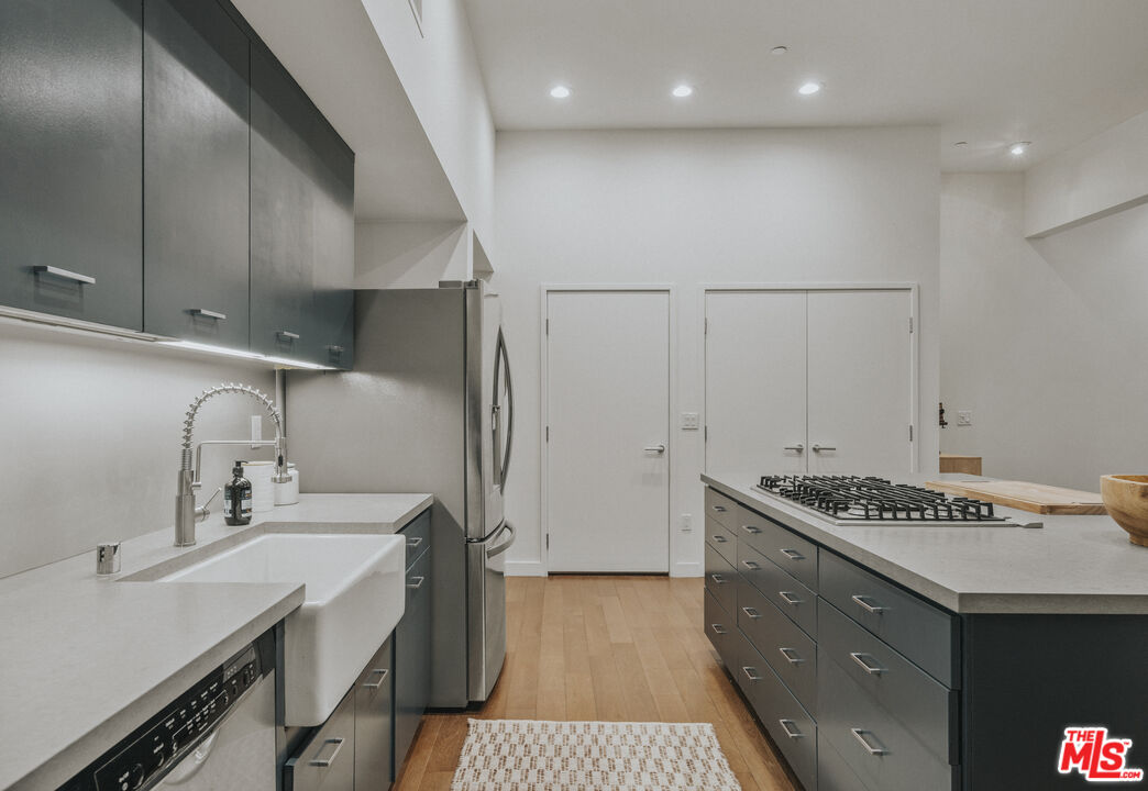 940 E 2nd St Unit: 36