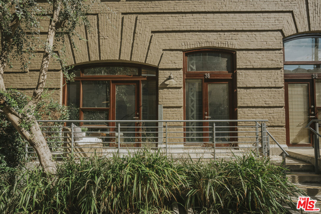 940 E 2nd St Unit: 36