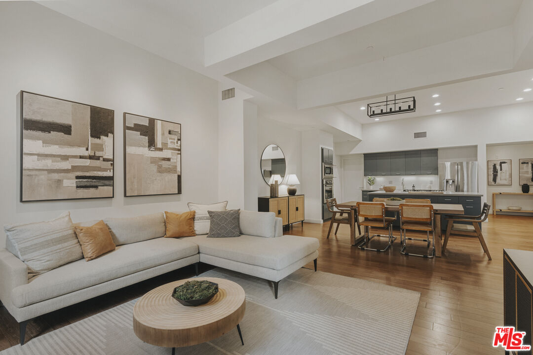 940 E 2nd St Unit: 36