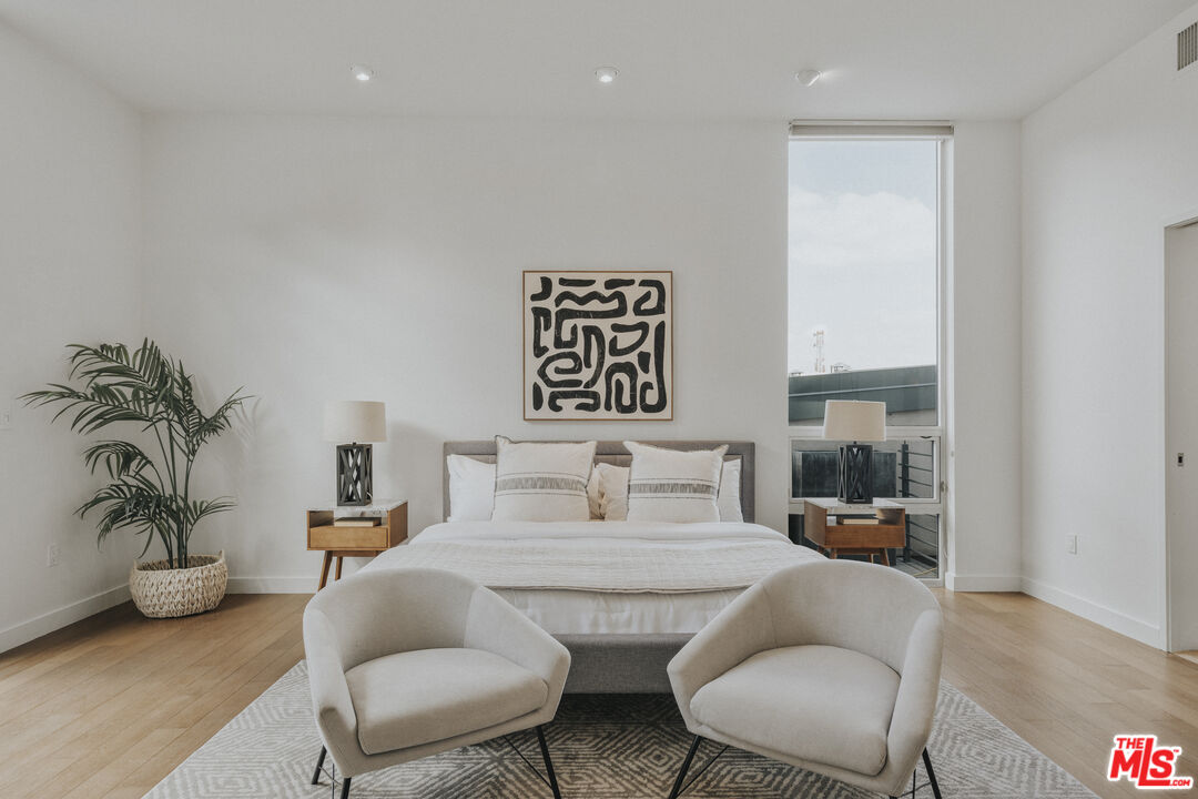 940 E 2nd St Unit: 36