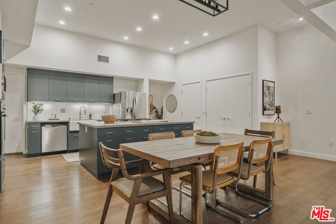 940 E 2nd St Unit: 36